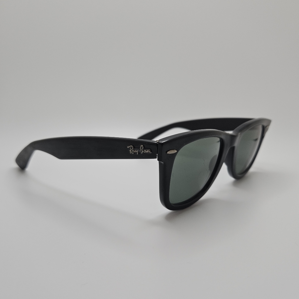 Vintage Ray-Ban B&L Wayfarer sunglasses L2008 - Picture 3 of 13